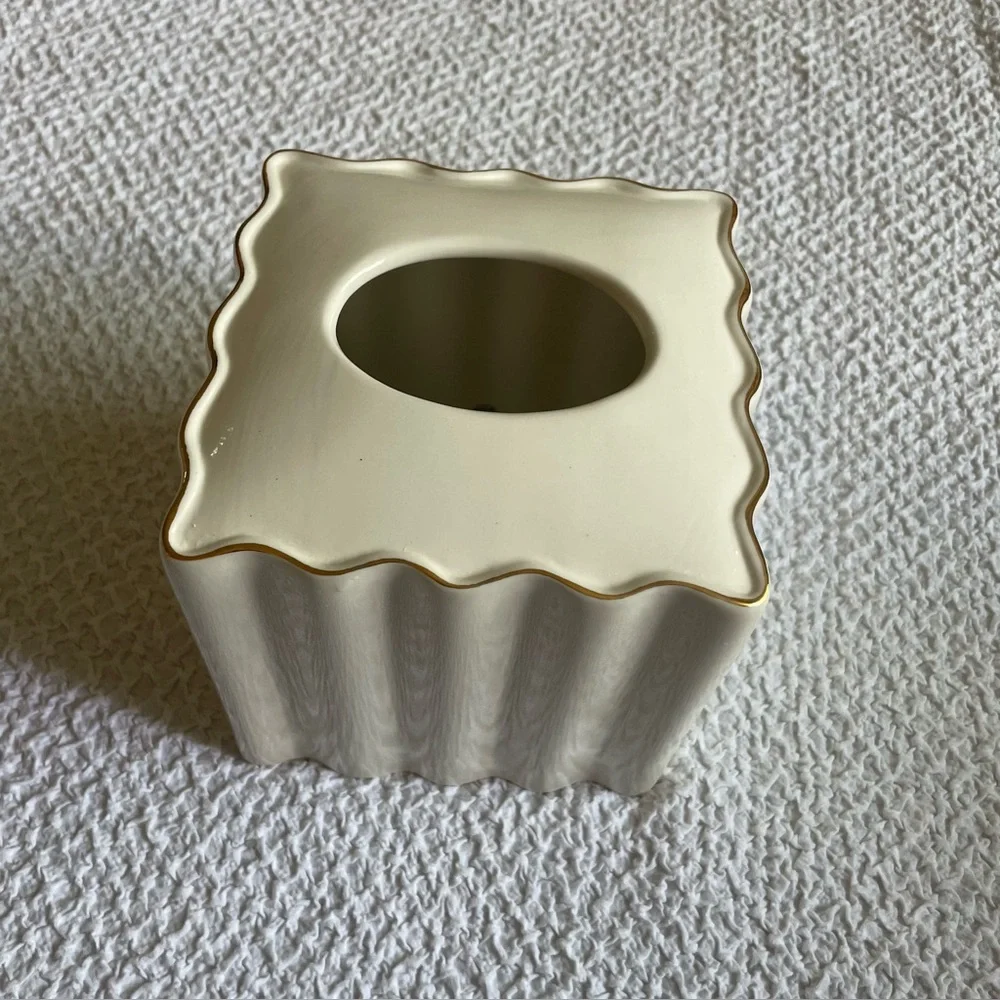NWT Anthropologie Le Marais Scalloped Tissue Box Cream Gold Trim